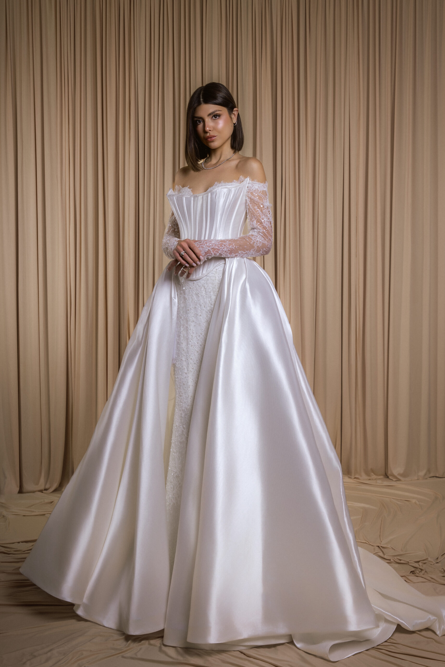 Ivory Sculpted Elegance